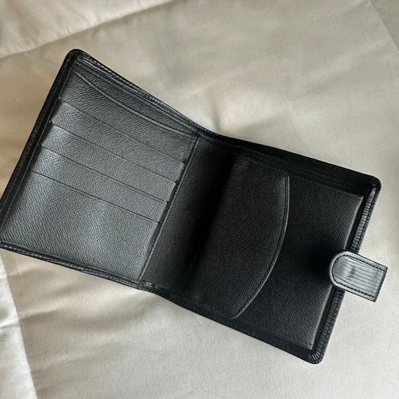 Louis Vuitton Black Epi Leather Wallet - Near Flawless - Picture 7 of 16